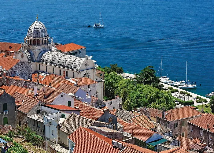 In With House Sea View Appartamento Jezera